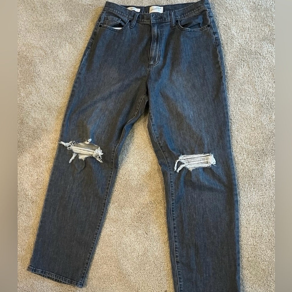 Universal Thread vintage straight distressed jeans